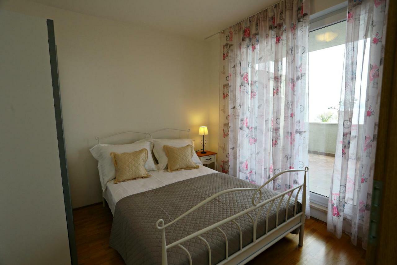 Apartman Lucita Split Exteriör bild