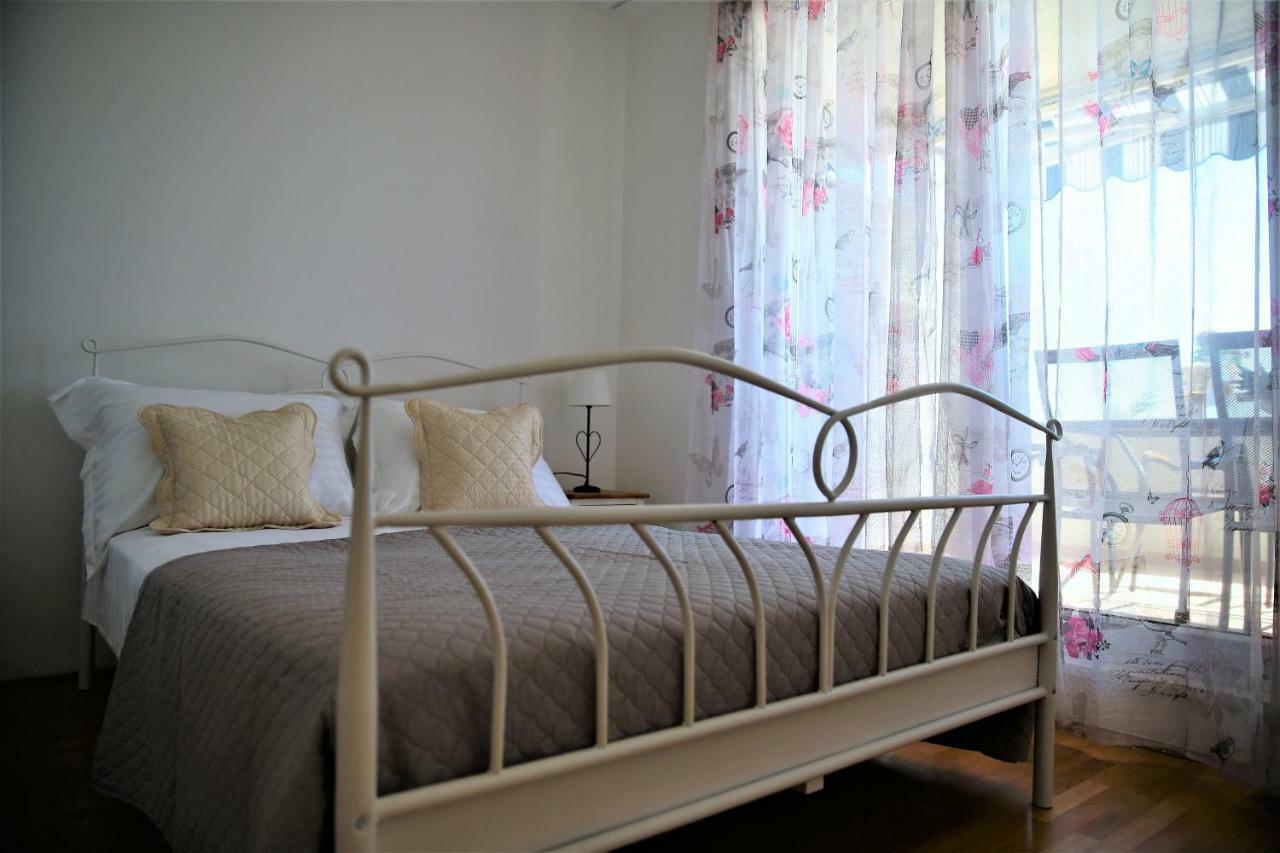 Apartman Lucita Split Exteriör bild